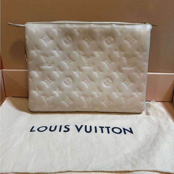 ❤️AUTHENTIC LV LOUIS VUITTON COUSSIN PM CLUTCH BAG PURSE W/ DUSTBAG & BOX ❤️ - Picture 1 of 16